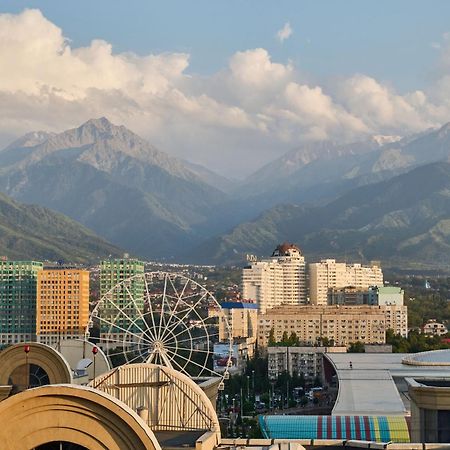 Five Business-Class Rooms In R-House Near Mega Center Almaty Exteriér fotografie