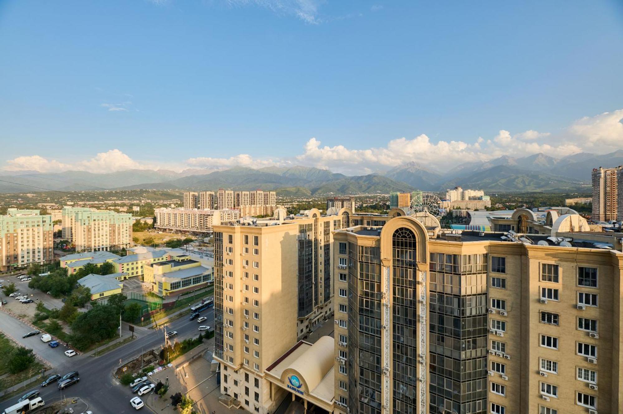 Five Business-Class Rooms In R-House Near Mega Center Almaty Exteriér fotografie